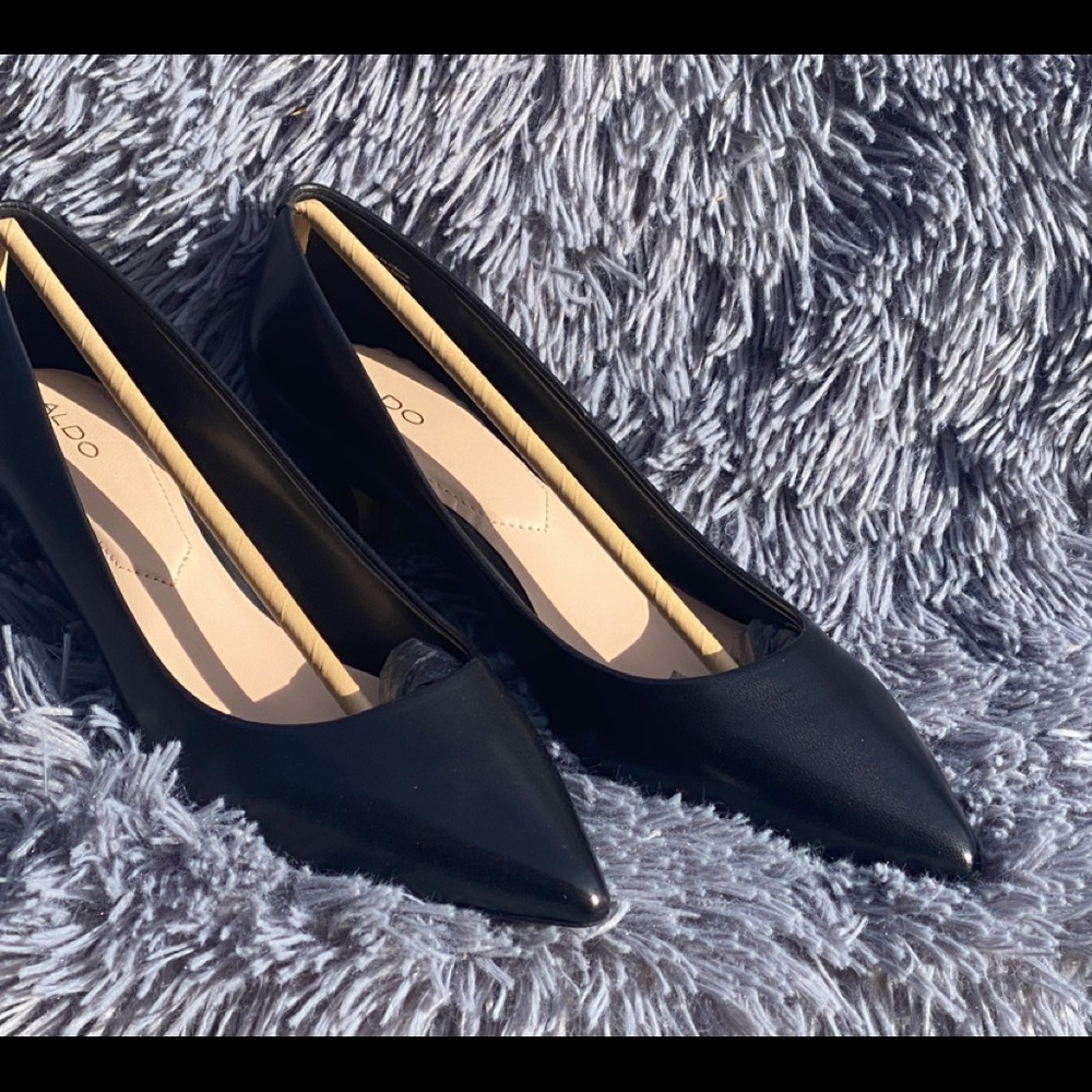 Aldo Sieriaflex- Low-Mid Heel -New in box!!! - Picture 3 of 14